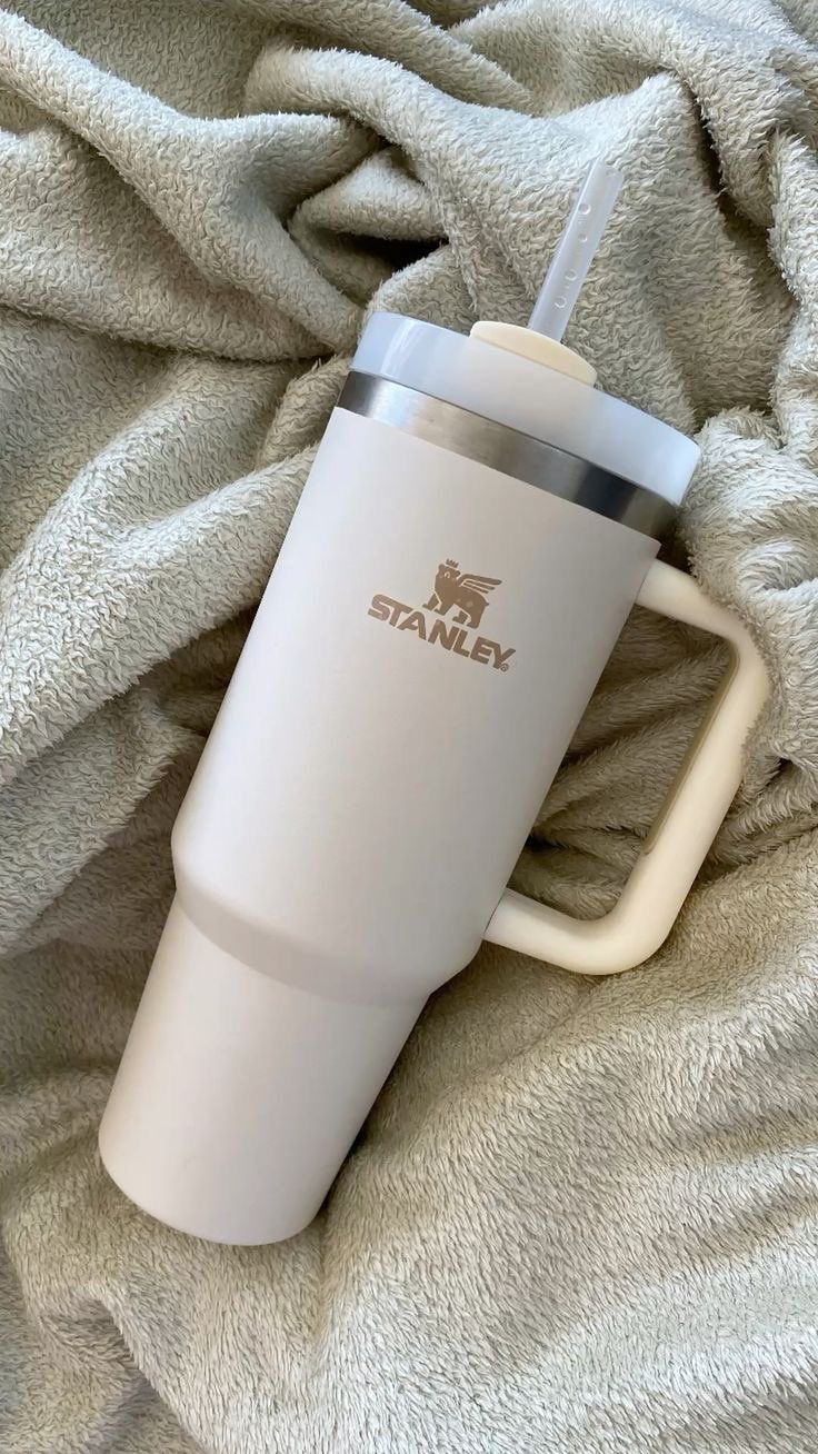 Stanley 40 Oz Vacuum Insulated Tumbler – With Straw & Box
